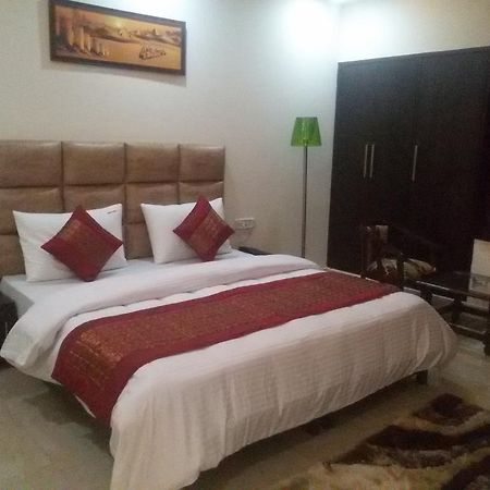 Hotel Smart Inn 2 New Delhi Exterior photo