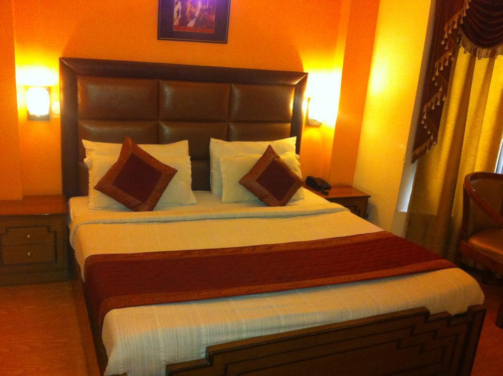 Hotel Smart Inn 2 New Delhi Exterior photo