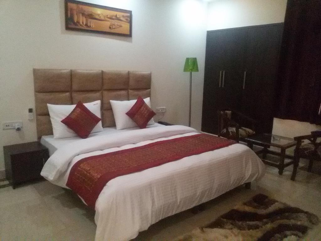 Hotel Smart Inn 2 New Delhi Exterior photo