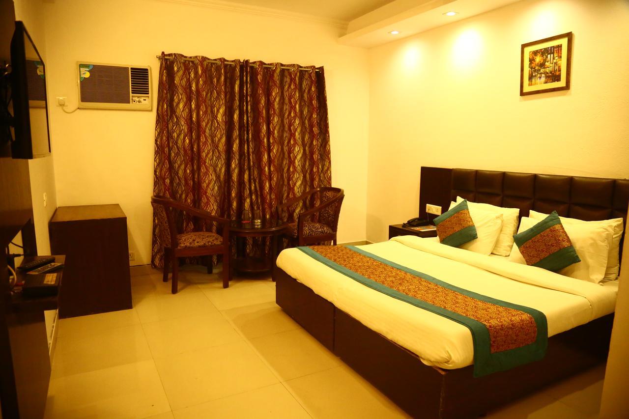 Hotel Smart Inn 2 New Delhi Exterior photo