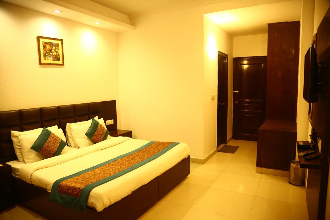 Hotel Smart Inn 2 New Delhi Exterior photo