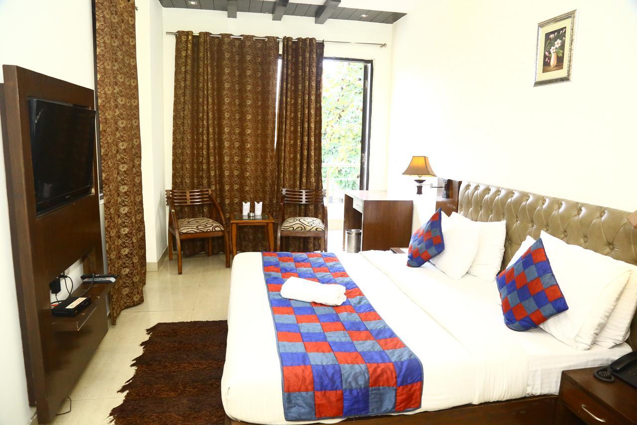 Hotel Smart Inn 2 New Delhi Exterior photo